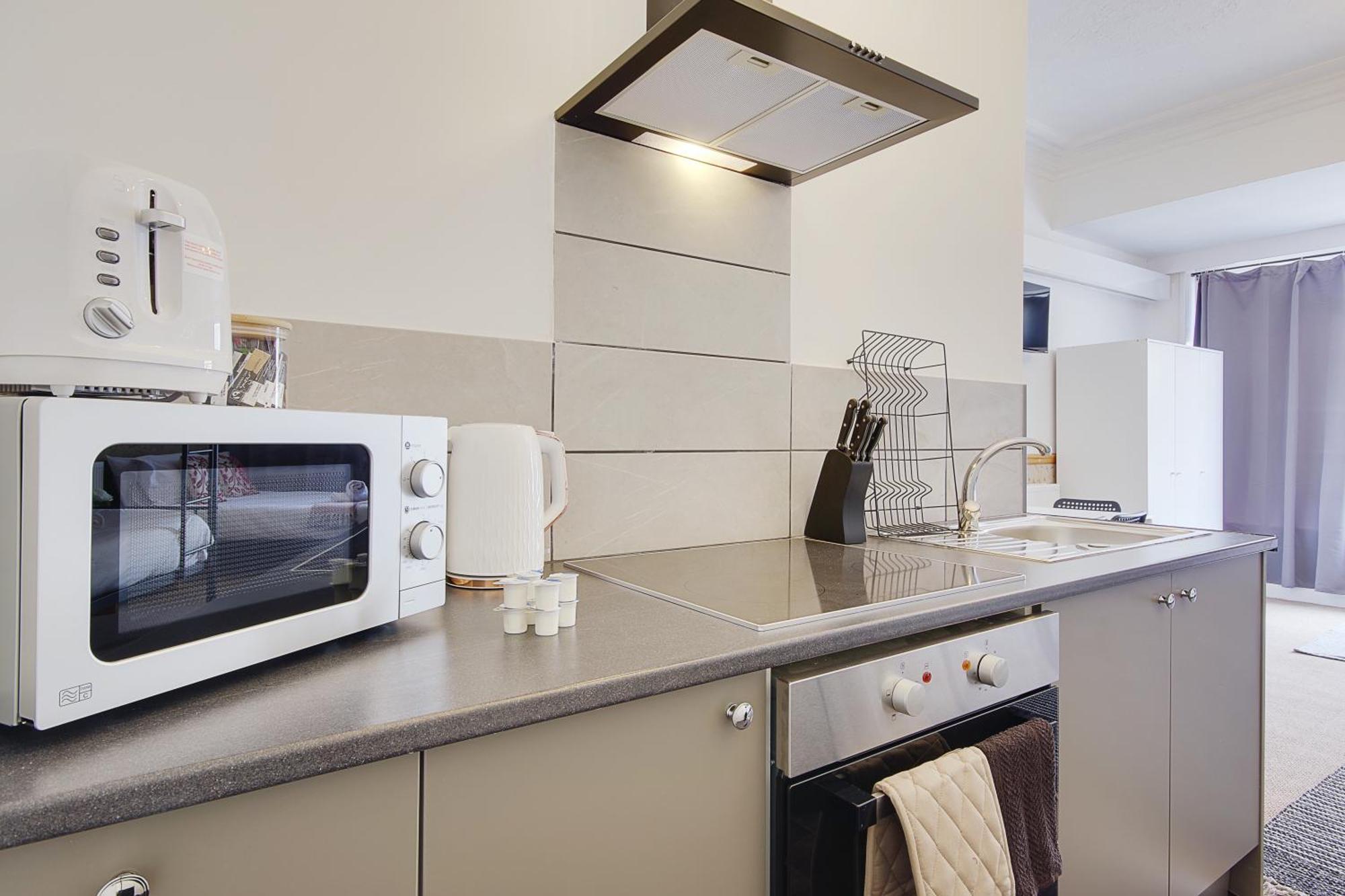 Serenity Hotel Борнмът Екстериор снимка